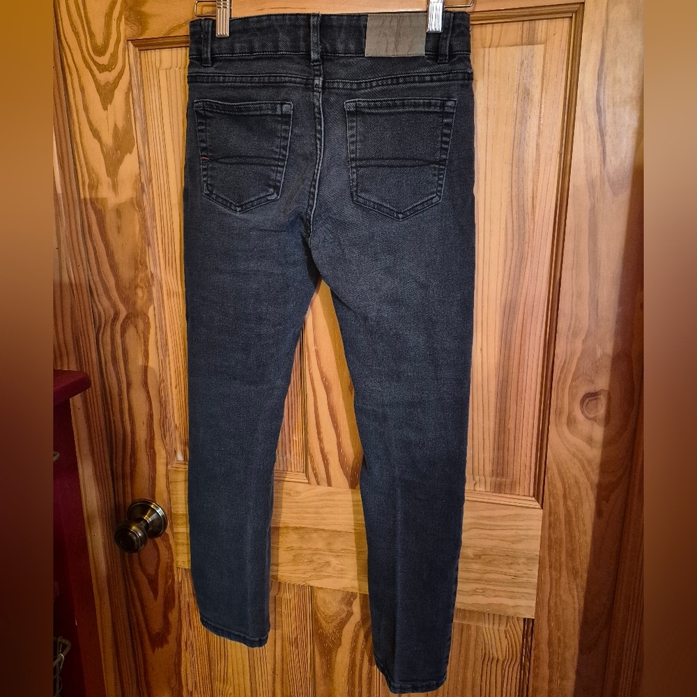 Tommy Hilfiger Jeans For Boys - Picture 3 of 3